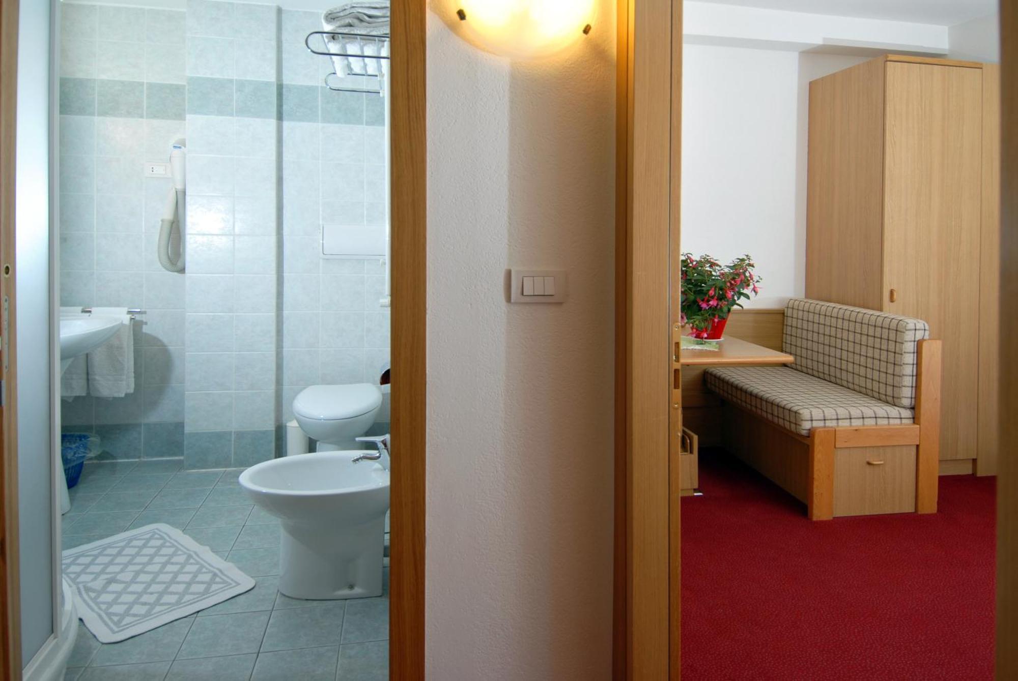 Hotel Zanon Циано-ди-Фьемме Экстерьер фото